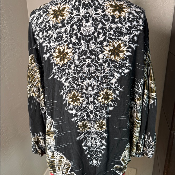 Free People Boho Floral Print Button Front Blouse Black White Gold Size M - Picture 6 of 9